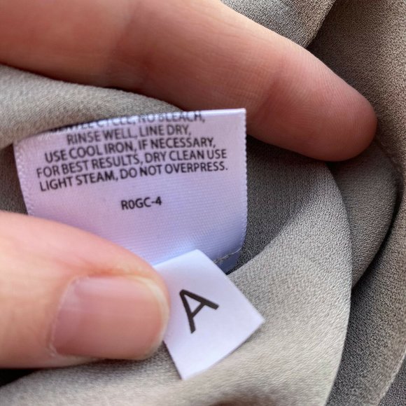 Women’s Eileen Fisher Silk Georgette Crepe Cropped Pants Taupe Size 8 - Picture 7 of 7